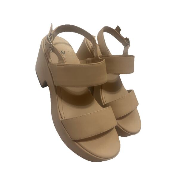 Marc Fisher Sz 7.5 Nude Tan Platform Chunky Heel Sandal - Picture 1 of 8
